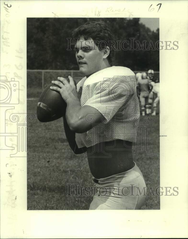 1980 Press Photo John Curtis HS football quarterback Lance McHan ready to throw - Historic Images