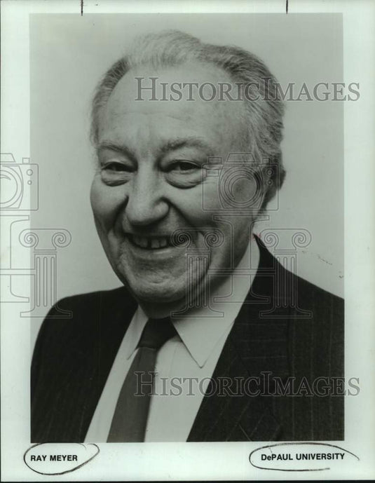 1990 Press Photo DePaul University men's basketball coach Ray Meyer smiles- Historic Images