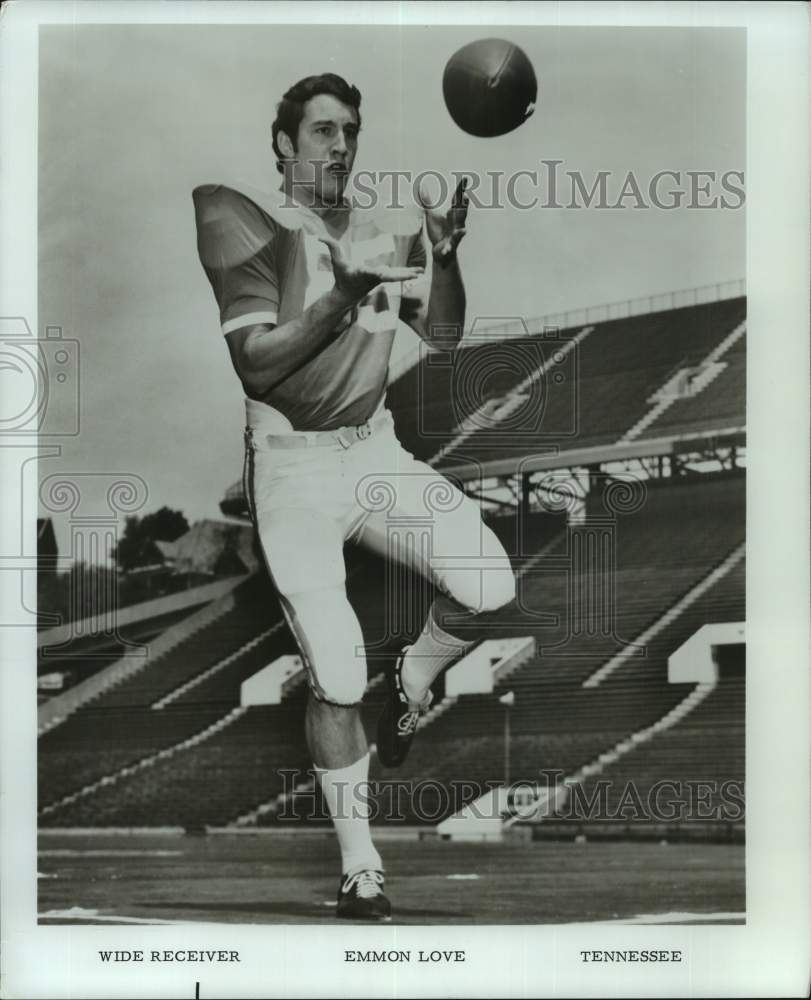 1973 Press Photo University of Tennessee football player Emmon Love catches pass- Historic Images