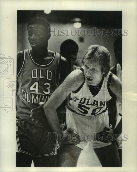 1978 Press Photo Tulane University basketball player Terry McLean boxes out