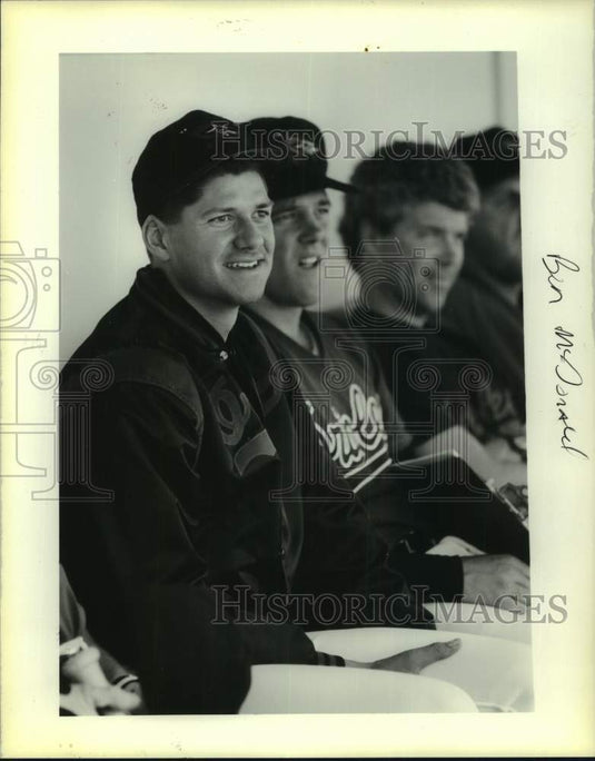 1990 Press Photo Baltimore Orioles Ben McDonald with Teammates- Historic Images