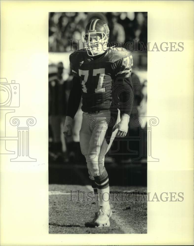 1990 Press Photo Denver Broncos football player Karl Mecklenberg - nos22363- Historic Images