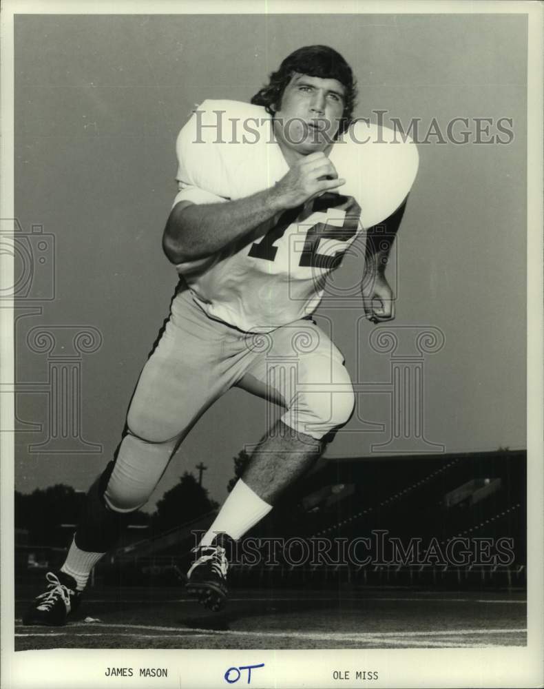 1974 Press Photo Ole Miss football player James Mason - nos22422