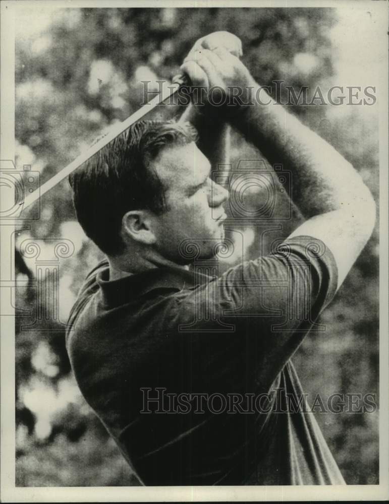 1968 Press Photo Golf - Bob Lunn Swinging the Club - nos22505- Historic Images