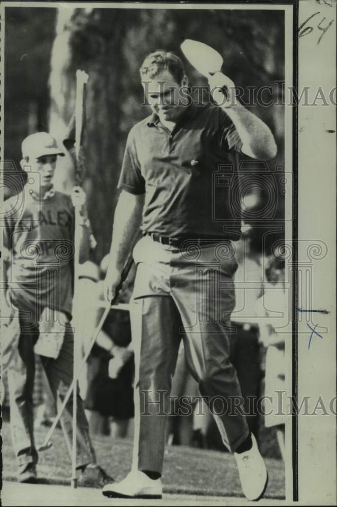 1968 Press Photo Golfer Bob Lunn plays the Azalea Open in Wilmington, N.C.- Historic Images