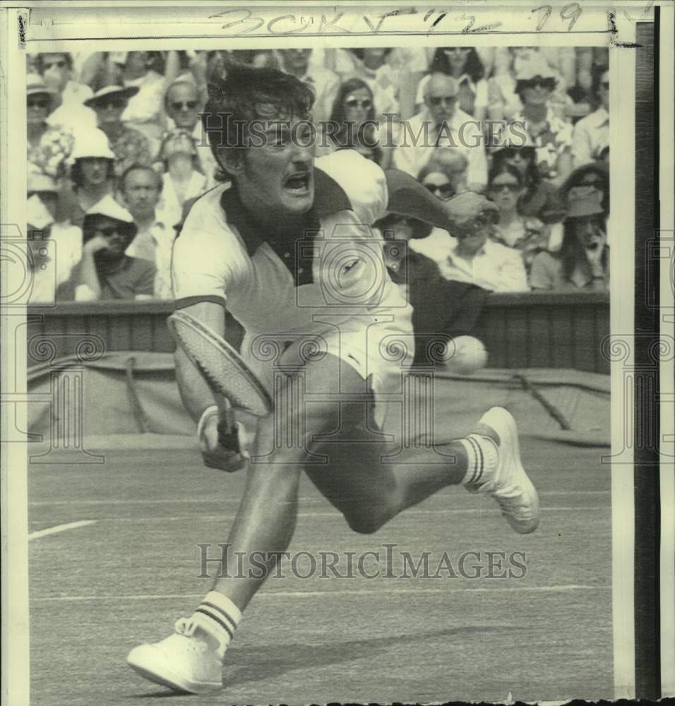 1973 Press Photo Tennis player Alex Mayer plays in Wimbledon semifinals- Historic Images