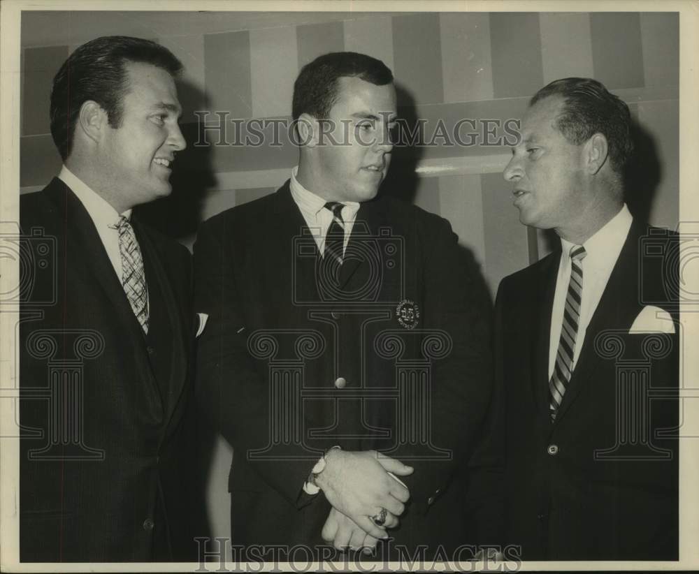 1968 Press Photo Saints Banquet Attendees John Mecom Jr, Kevin Hardy, Bert Rose- Historic Images