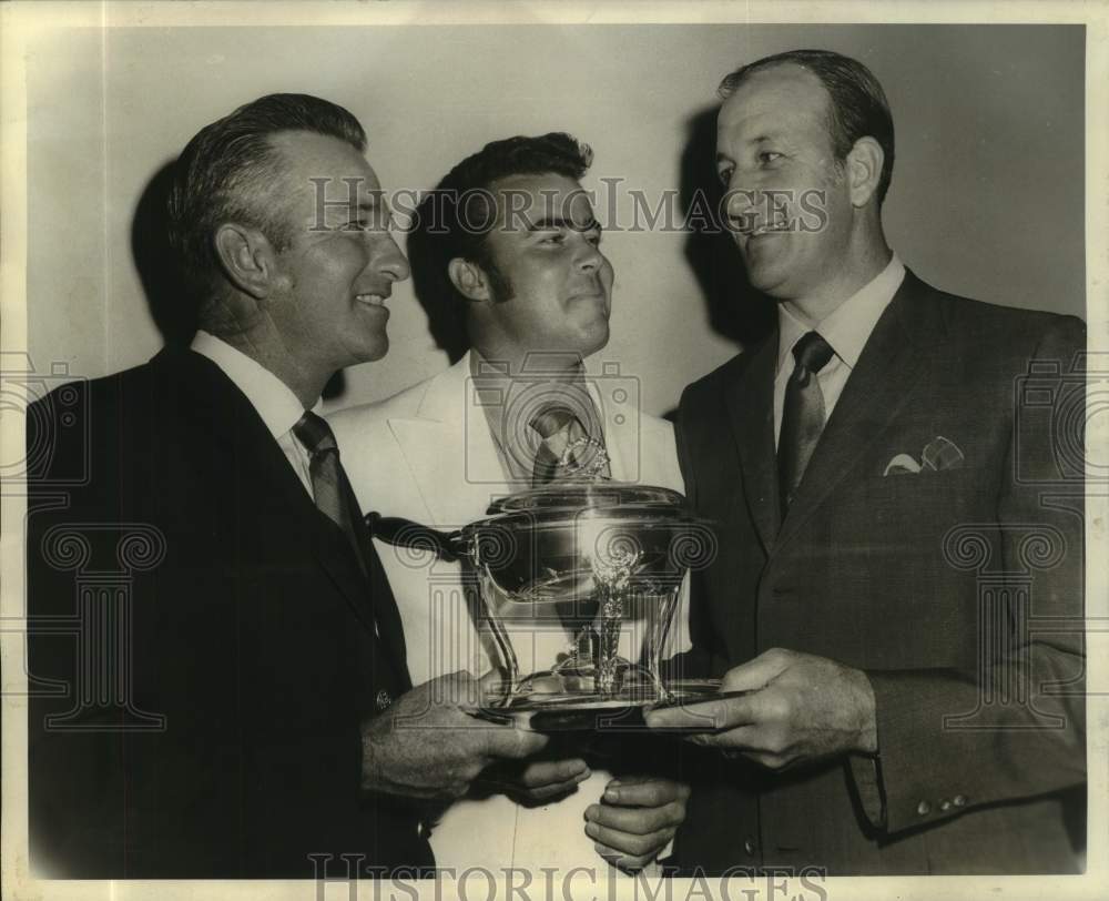 1970 Press Photo Timberlane Country Club golf champions receive awards- Historic Images