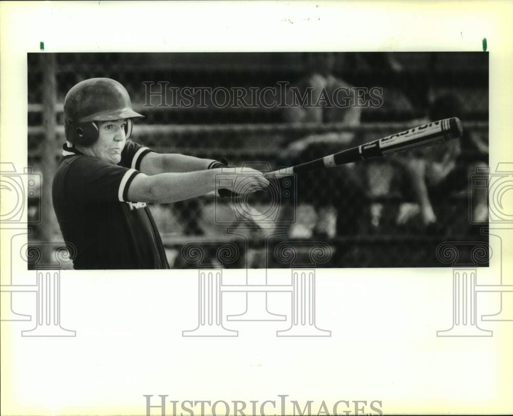 1989 Press Photo Holy Cross baseball catcher Jake Kavanaugh swings his bat- Historic Images