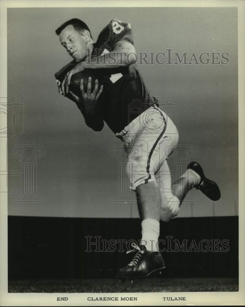 1960 Press Photo Tulane Football player Clarence Moen, catches ball in practice- Historic Images