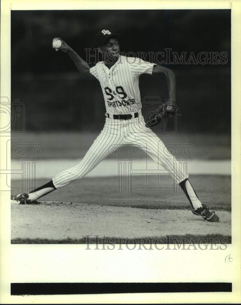 1989 Press Photo S&amp;S Sports Center baseball pitcher Dyron Morris throws pitch- Historic Images