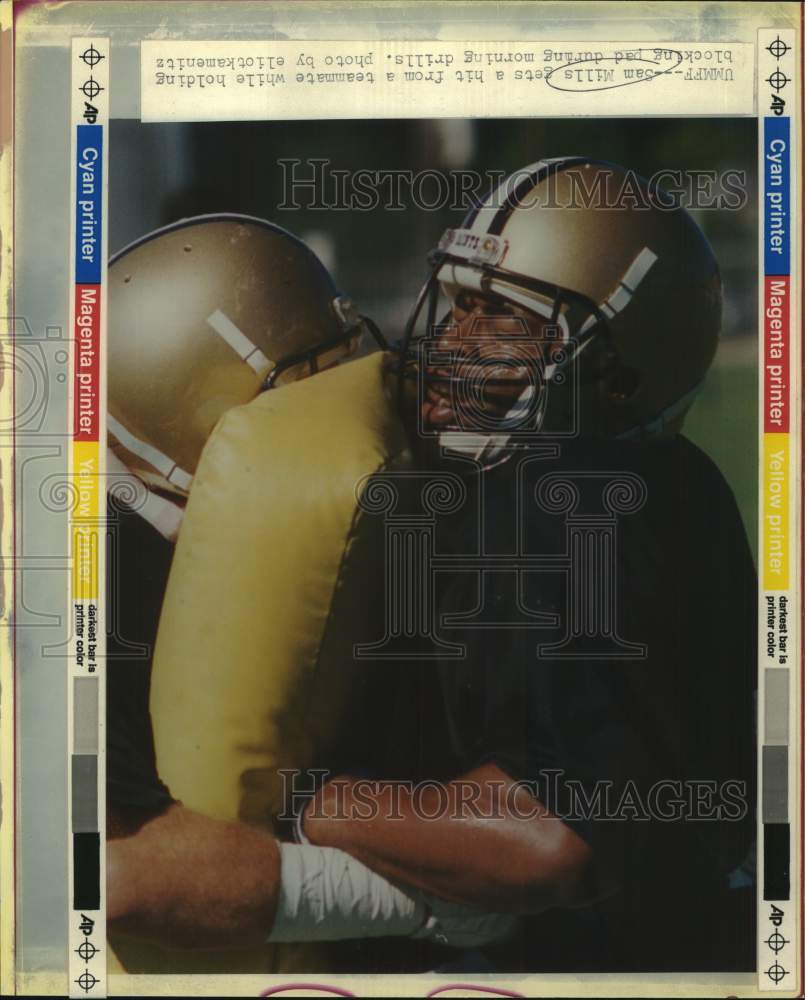 1988 Press Photo New Orleans Saints football player Sam Mills during practice- Historic Images