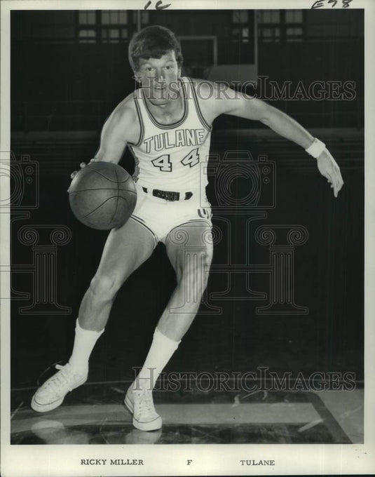 1971 Press Photo Tulane basketball forward Ricky Miller dribbles the ball- Historic Images
