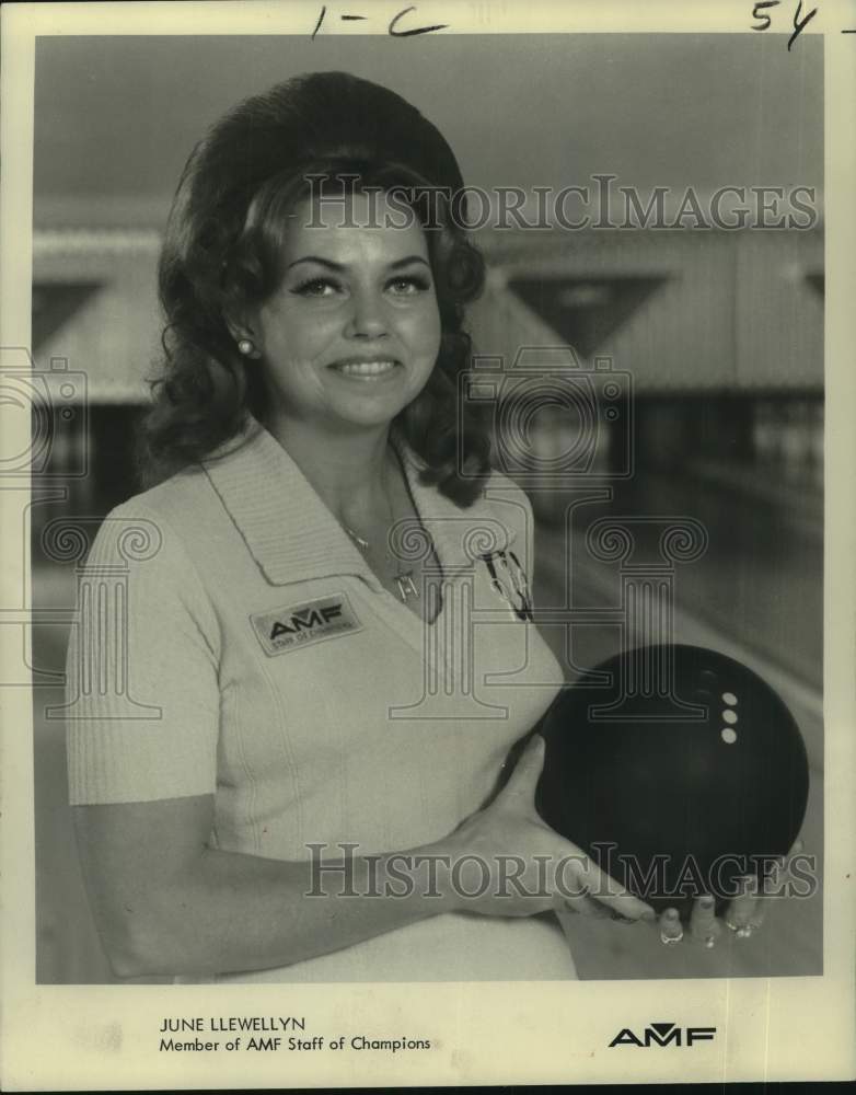 1979 Press Photo Bowler June Llewellyn AMF Staff of Champions will be in NO- Historic Images