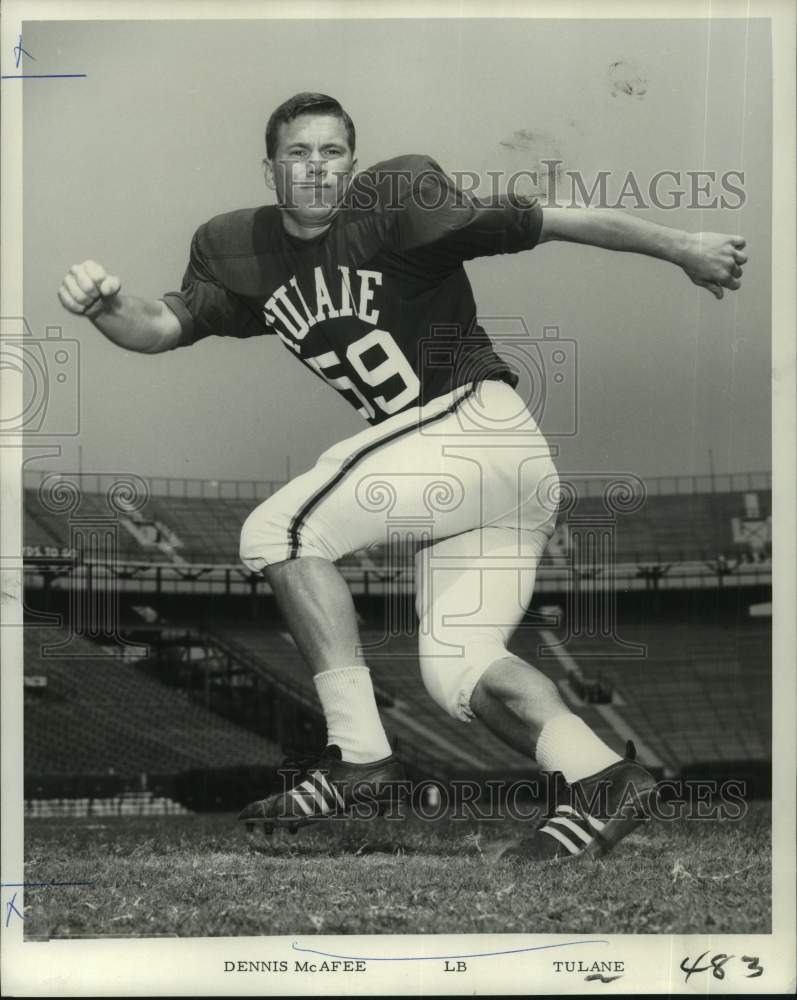 1967 Press Photo Tulane football linebacker Dennis McAfee runs in practice- Historic Images