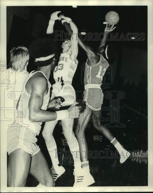 1973 Press Photo Tulane basketball player Ernie Losch