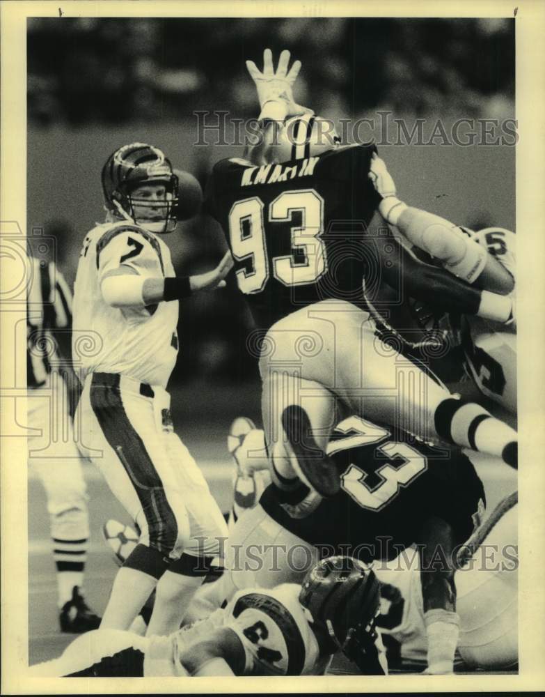 1990 Press Photo New Orleans Saints and Cincinnati Bengals play NFL football- Historic Images