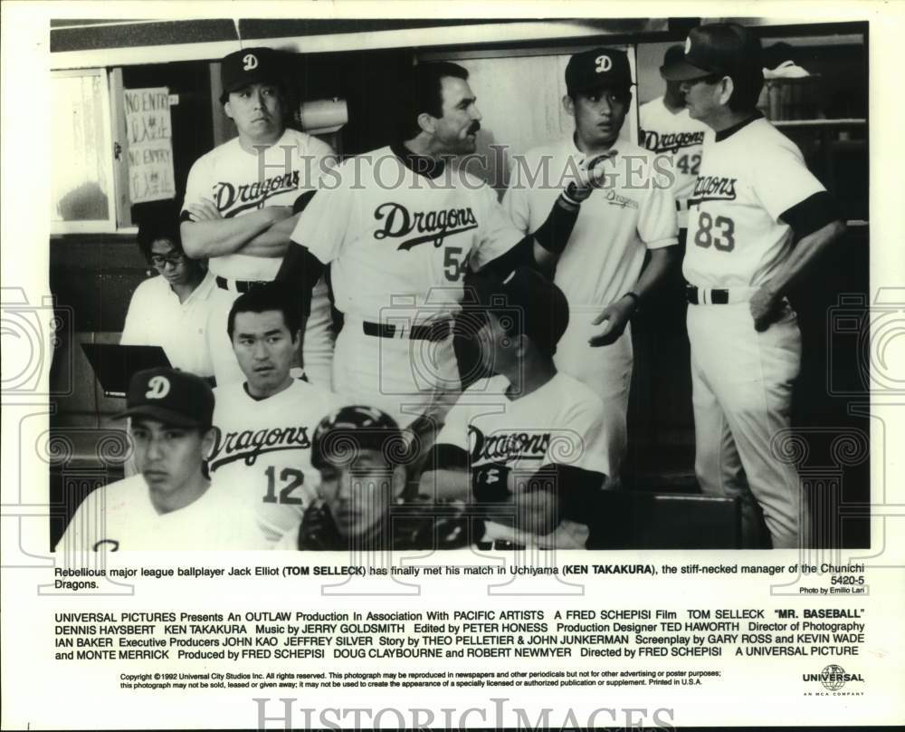 1992 Press Photo Actors Tom Selleck and Ken Takakura in "Mr. Baseball"- Historic Images