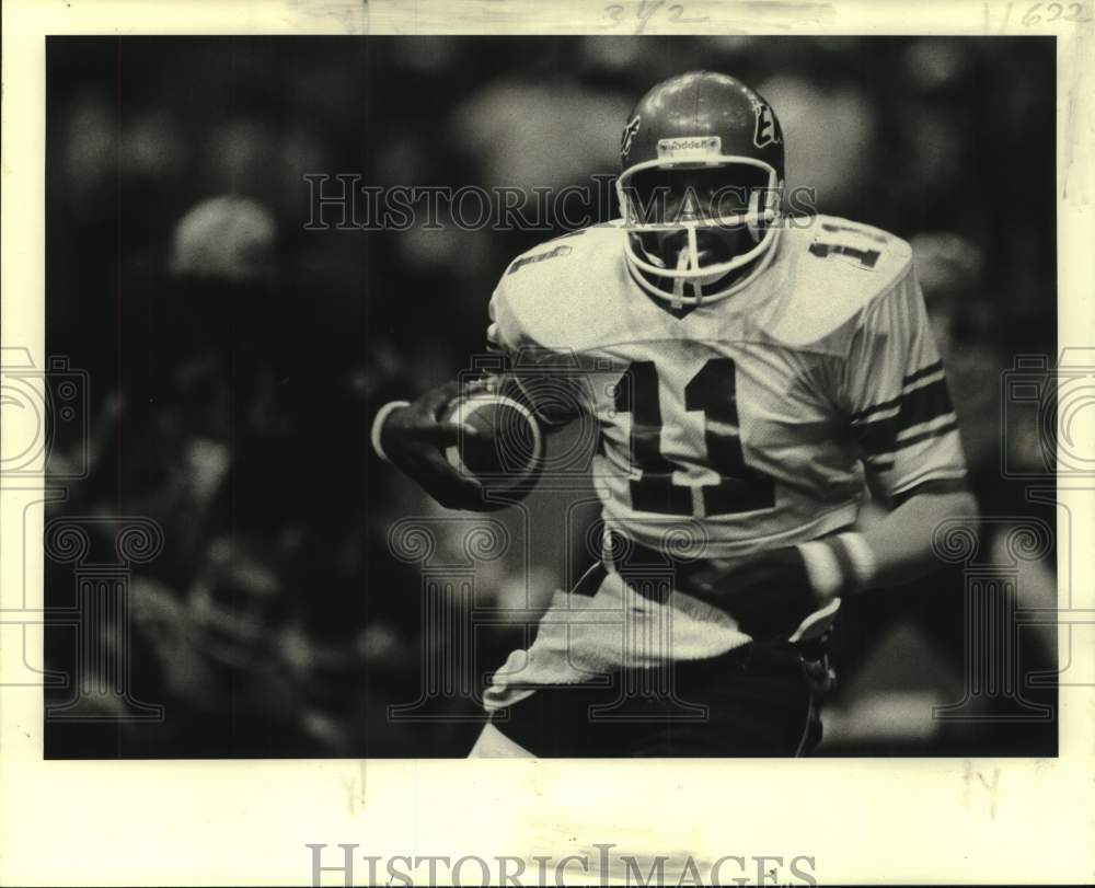 1981 Press Photo Football - Tyrone Mitchell, Quarterback for Ehret Patriots- Historic Images