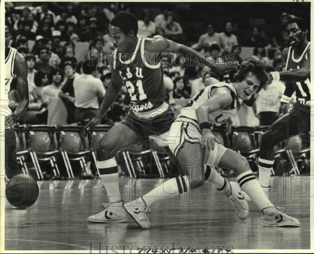 1978 Press Photo LSU basketball guard Ethan Martin #21 steals ball in game- Historic Images