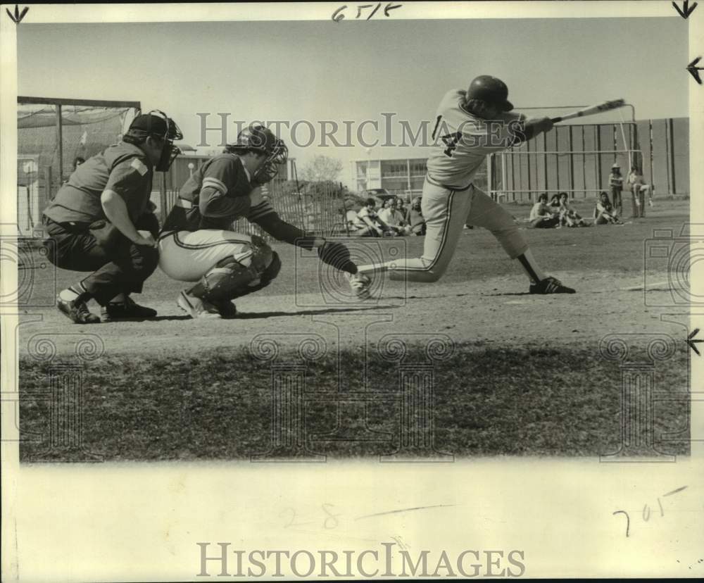 1978 Press Photo New Orleans college baseball player Kevin McGann at bat- Historic Images