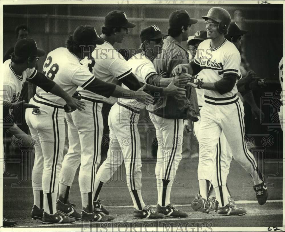 1979 Press Photo UNO baseball player Mike Mauk receives congrats after home run- Historic Images