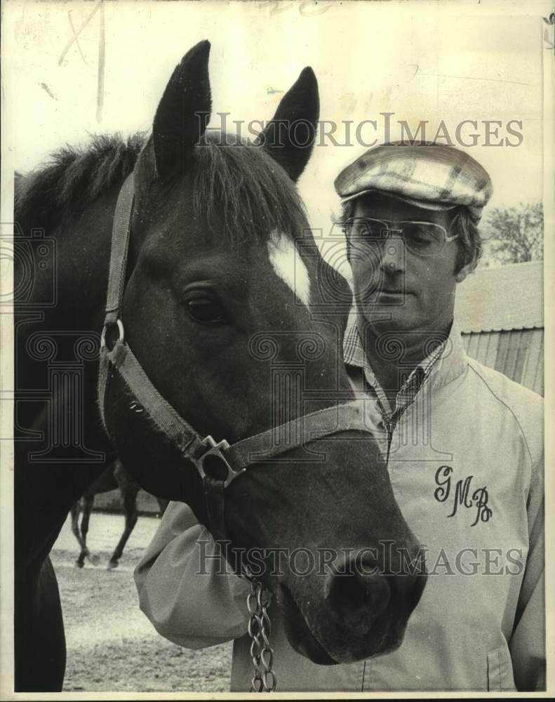 1975 Press Photo Horse Racing - Quiet Road with Trainer Dick Crosby - nos24609- Historic Images