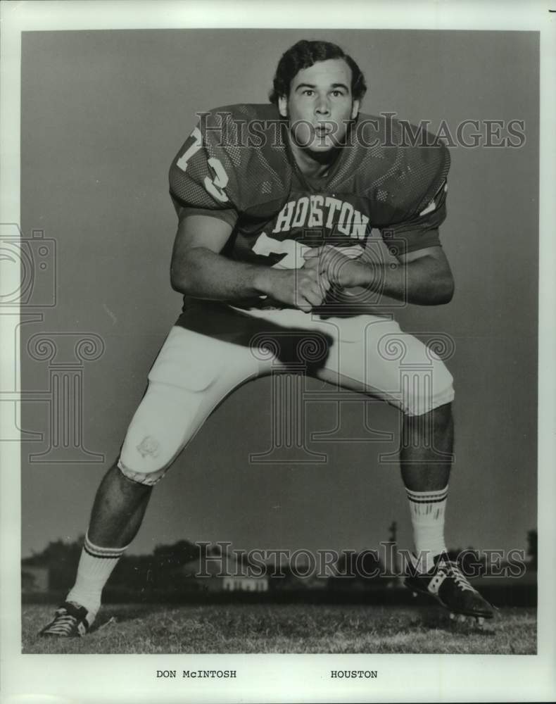 1974 Press Photo Houston football player Don McIntosh is ready to block- Historic Images