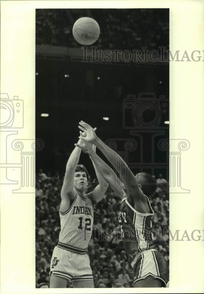 1987 Press Photo Indiana basketball player Steve Alford vs. UNLV - nos24747- Historic Images