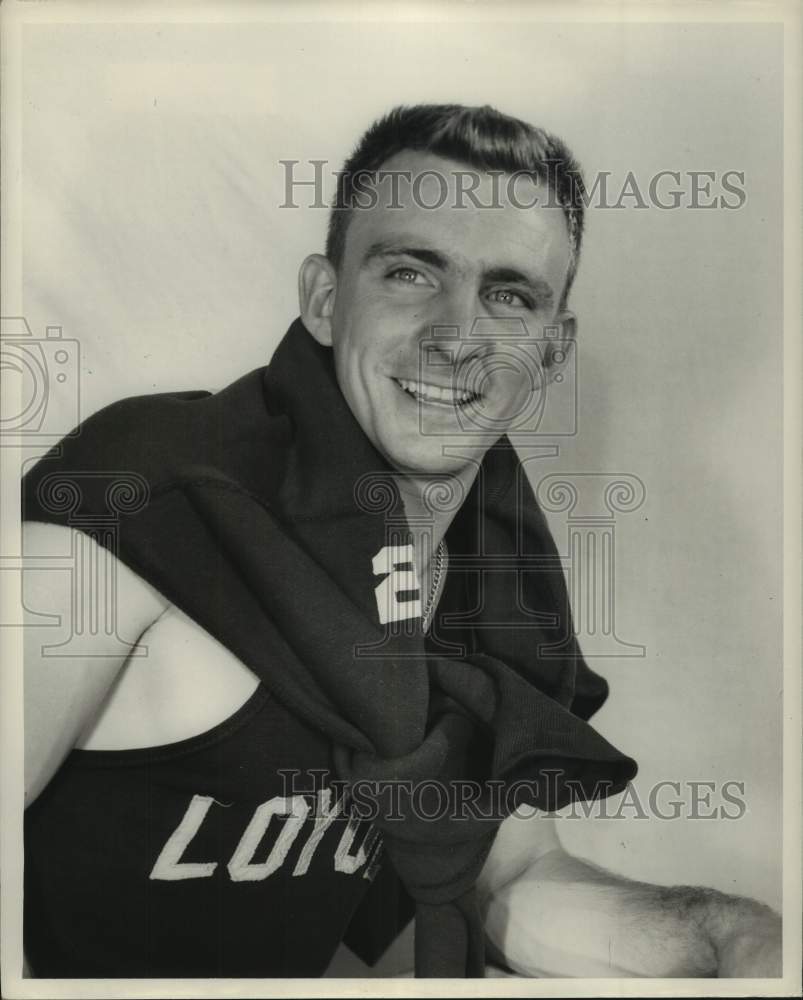 1952 Press Photo Track - Kenny Leithman, Star for Loyola - nos24951- Historic Images