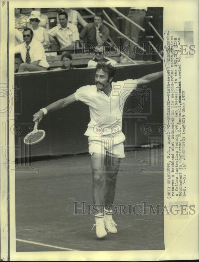 1972 Press Photo Tennis player John Newcombe returns a backhand shot in NC match- Historic Images