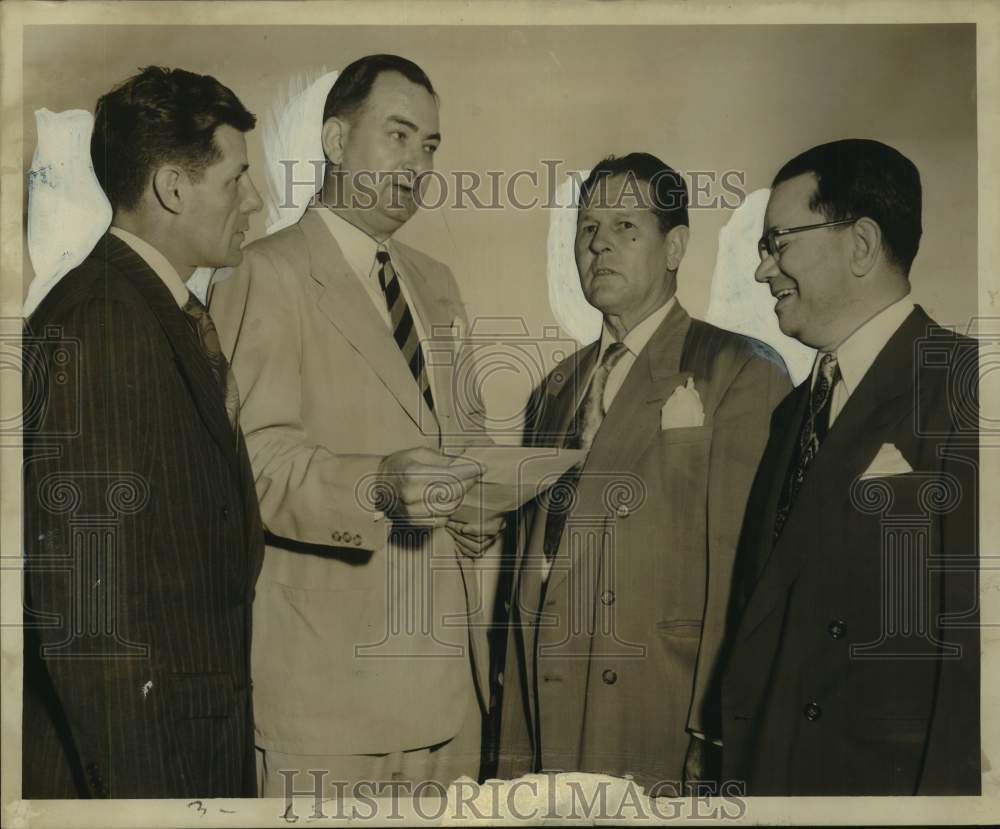 1948 Press Photo Louisiana Boxing Commission members looks over papers- Historic Images