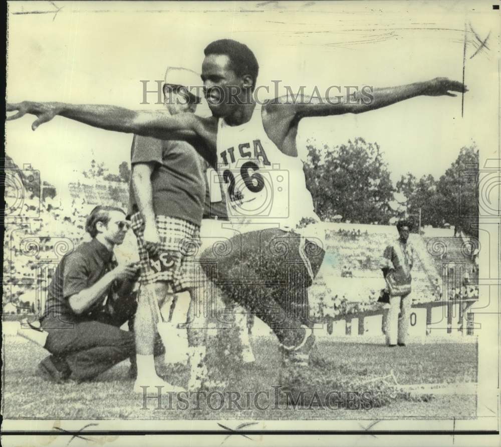 1971 Press Photo Long jump champion Bouncy Moore of during U.S.-Pan Africa meet- Historic Images