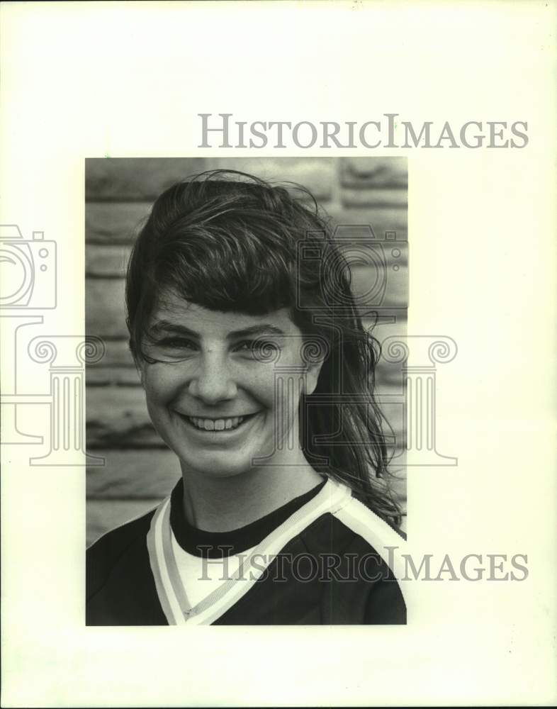 1988 Press Photo Riverdale High School&#39;s Julie Montgomery-female athlete- Historic Images