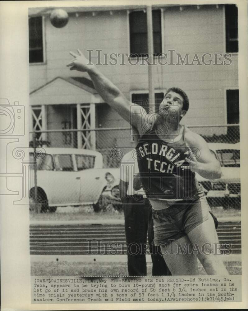 Press Photo Georgia Tech track athlete Ed Nutting watches his 16-pound shot put- Historic Images