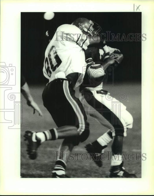 1992 Press Photo Neville football player Robert Jackson #80 tackles Ehret's #6