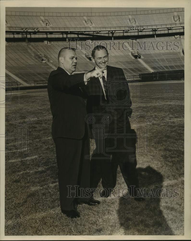 1967 Press Photo Tulane Univ football coaches Tommy O&#39;Boyle and Bill Arnsparyer- Historic Images