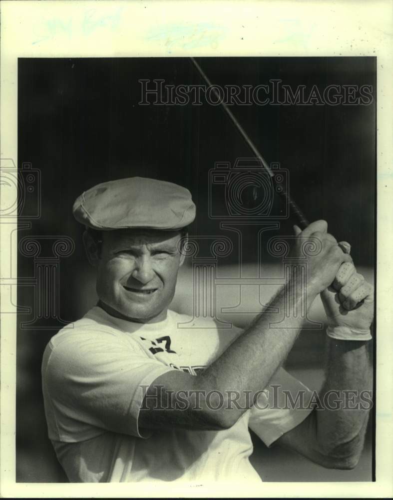 1983 Press Photo New Orleans Saints football player Tommy Myers plays golf- Historic Images