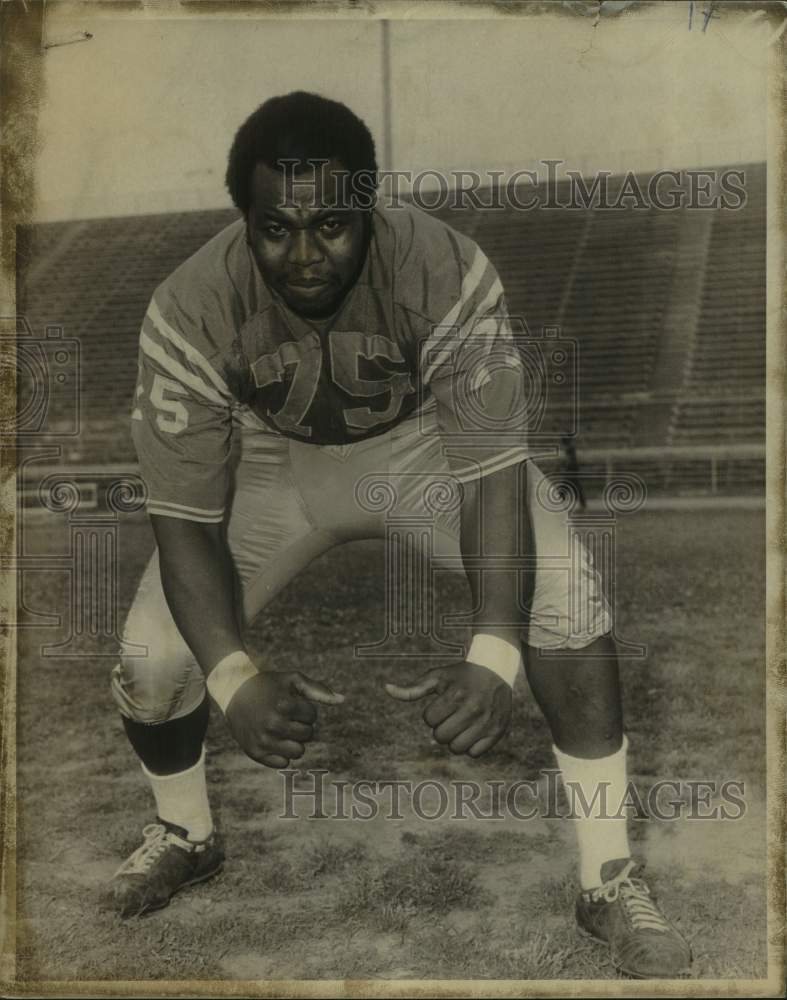 1971 Press Photo Southern University football player James Osborne in stance- Historic Images