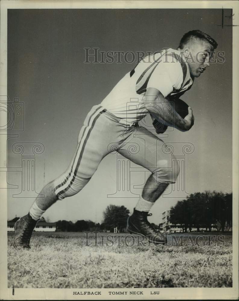 1967 Press Photo Louisiana State University football halfback Tommy Neck runs- Historic Images