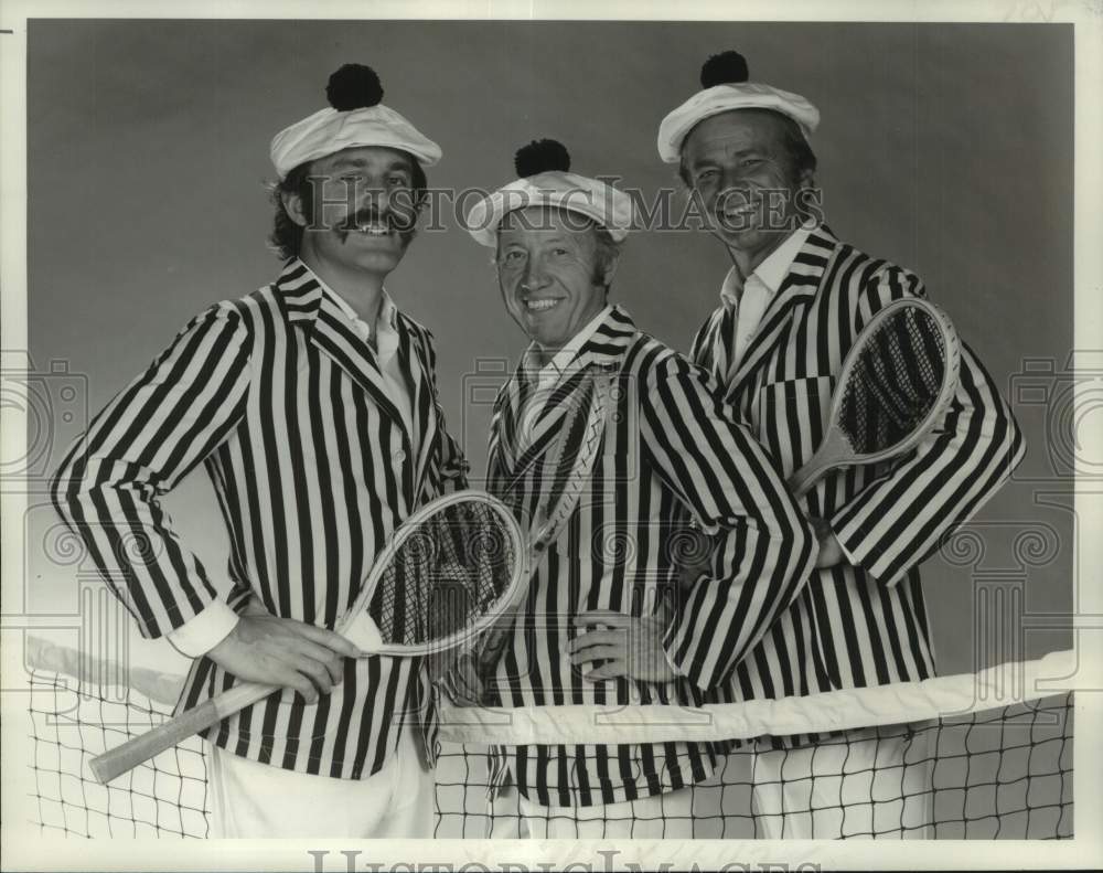 1977 Press Photo NBC tennis commentators John Newcombe, Bud Collins &amp; J. Simpson- Historic Images