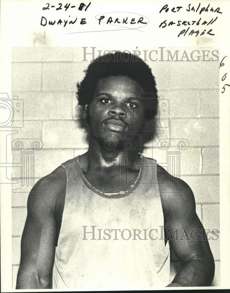 1981 Press Photo Port Sulphur basketball player Dwayne Parker poses for photo- Historic Images