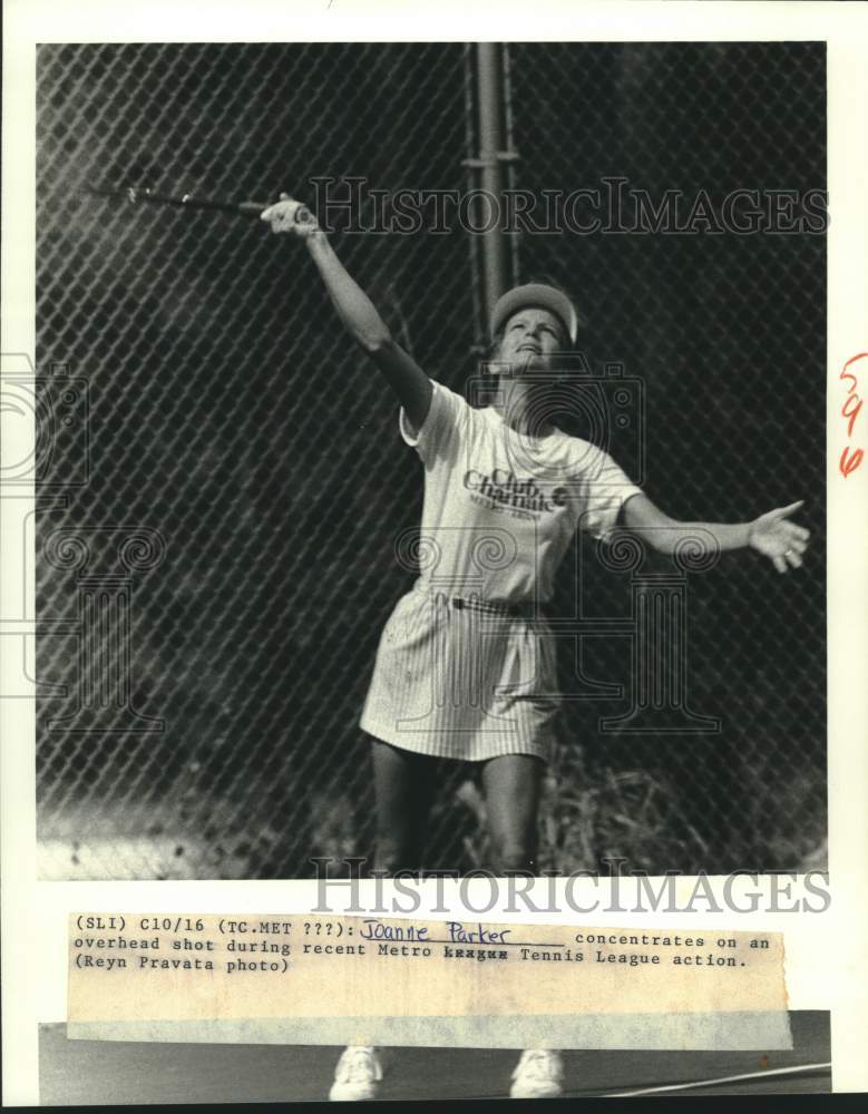 1988 Press Photo Joanne Parker during a Metro Tennis League match - nos27391- Historic Images