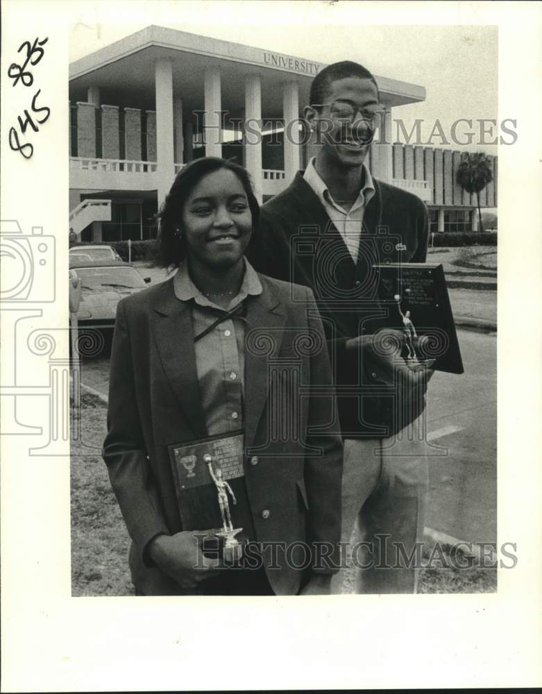 1981 Press Photo U - New Orleans basketball players Sandra Hodge &amp; Mark Petteway- Historic Images