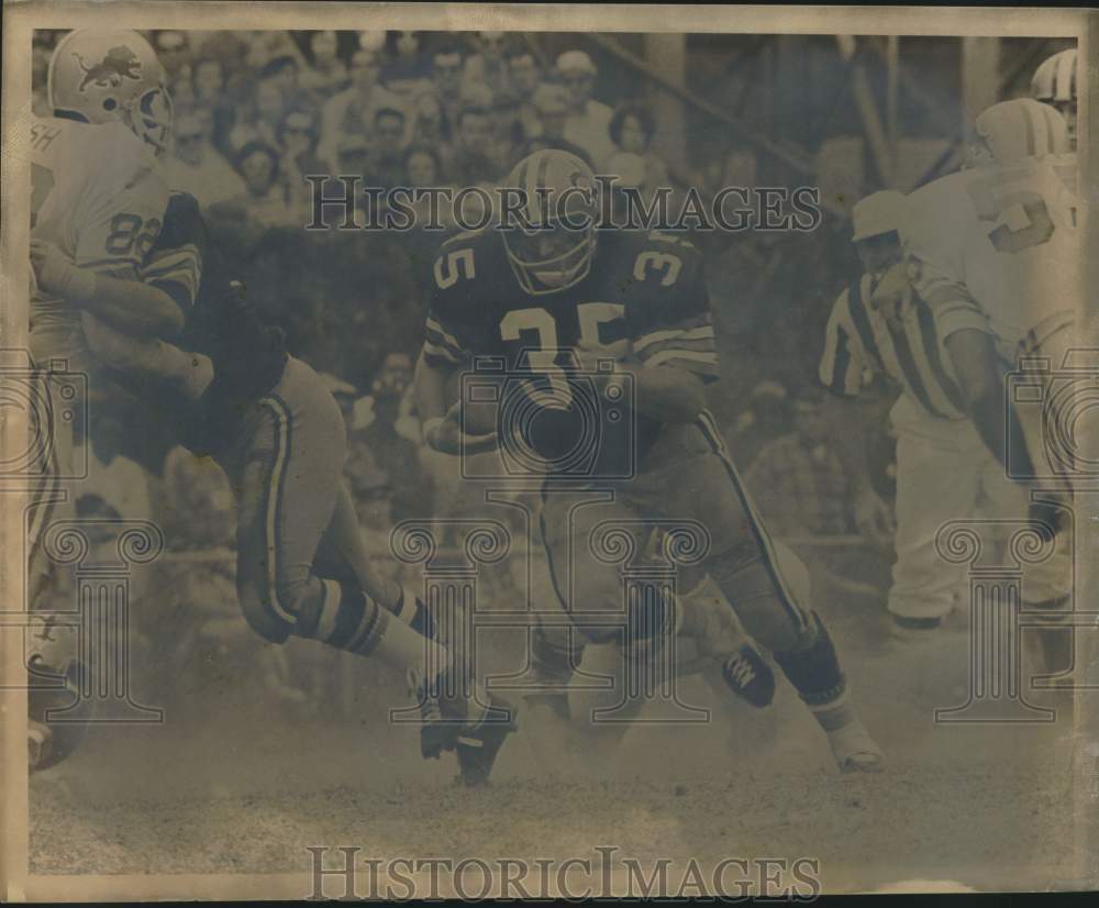 1973 Press Photo New Orleans Saints football player Jim Otis runs in game- Historic Images