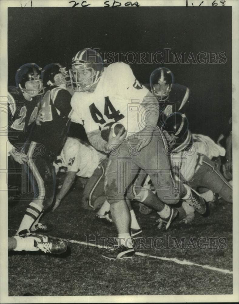 1972 Press Photo Brother Martin football player Marc Robert #44 runs with ball- Historic Images