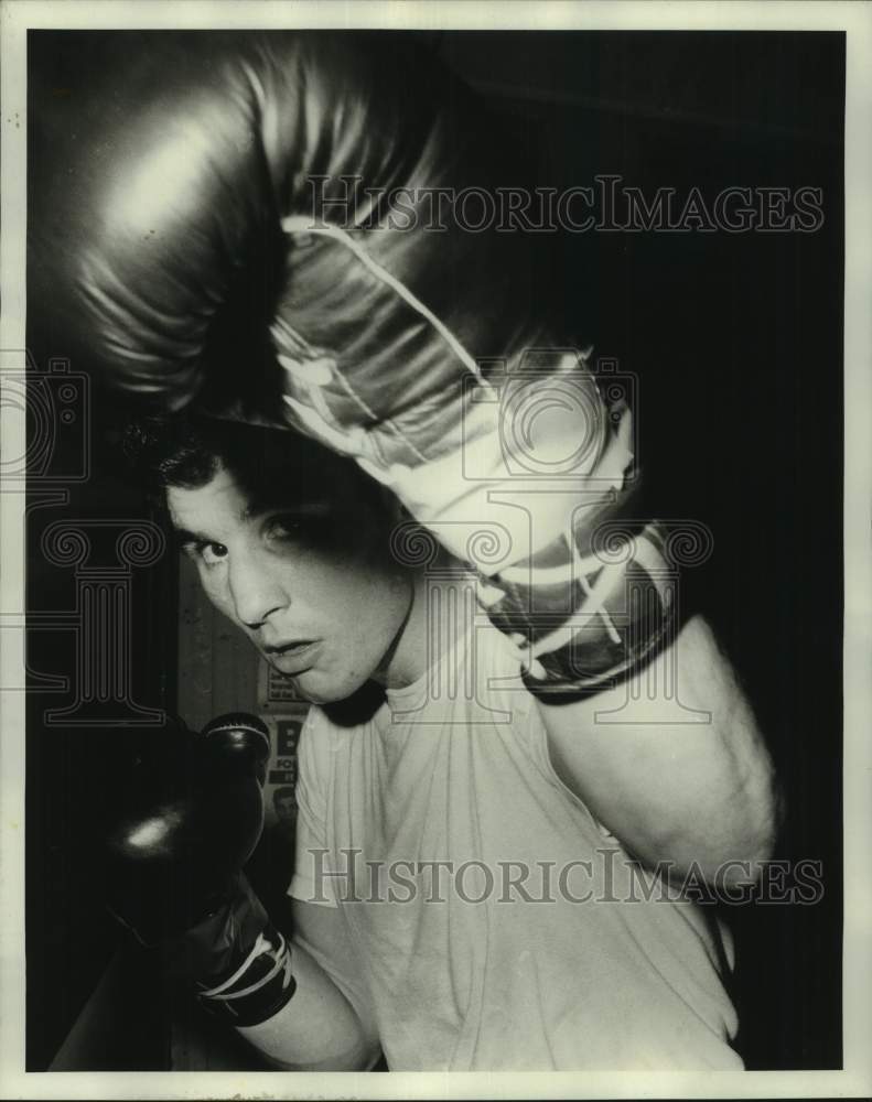 1970 Press Photo Boxer Mike Pusateri - nos28928- Historic Images