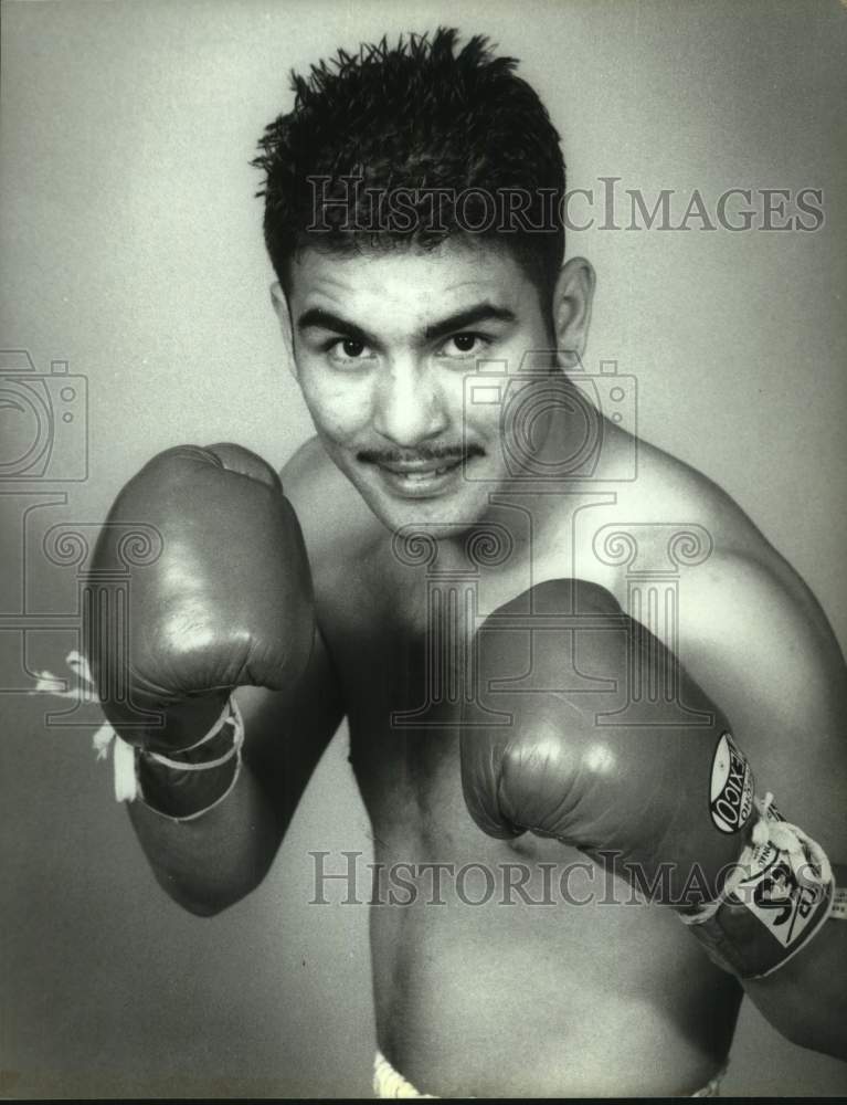 Press Photo Boxer Sergio Reyes - nos29169- Historic Images