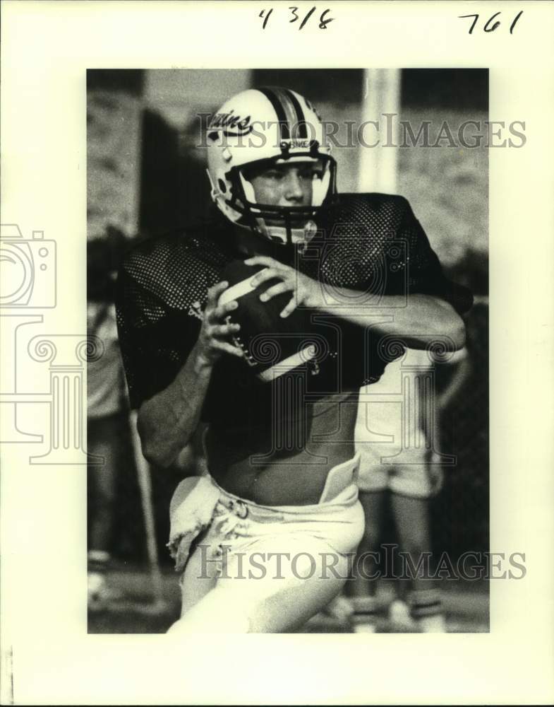 Press Photo Bonnabel Bruins HS football quarterback Steve Regage in practice- Historic Images