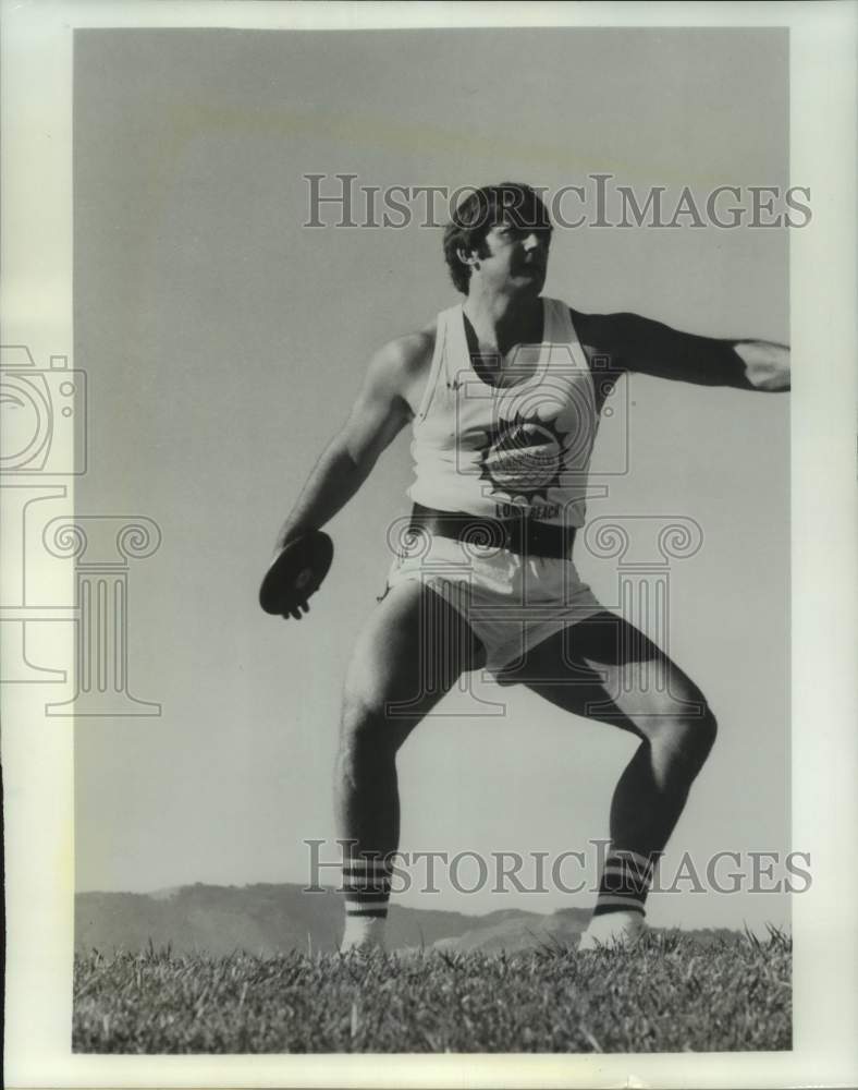 Press Photo World champion discus thrower John Powell is ready to throw- Historic Images